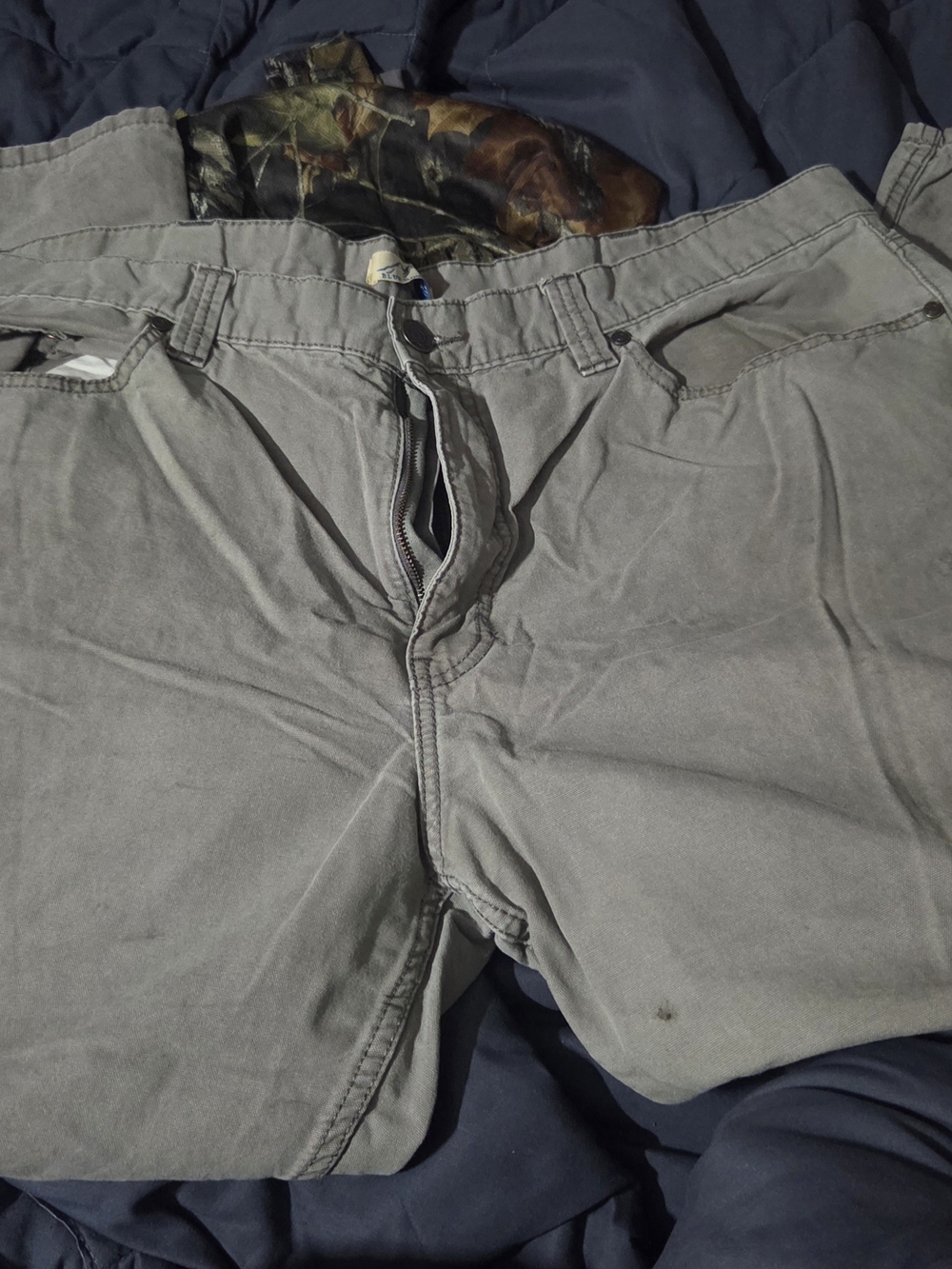 Men's Light Gray Cargo Pants with Utility Pockets